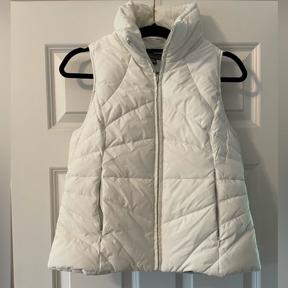 White Kenneth Cole Reaction Puffer Vest